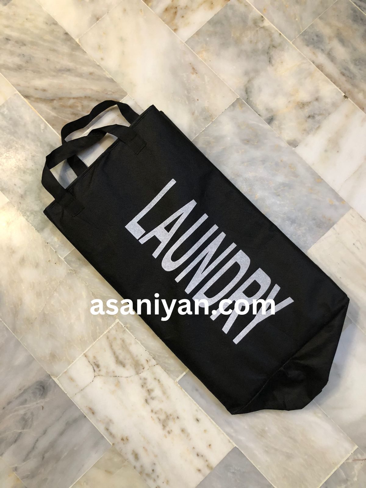Collapsible laundry basket for small apartments and rooms